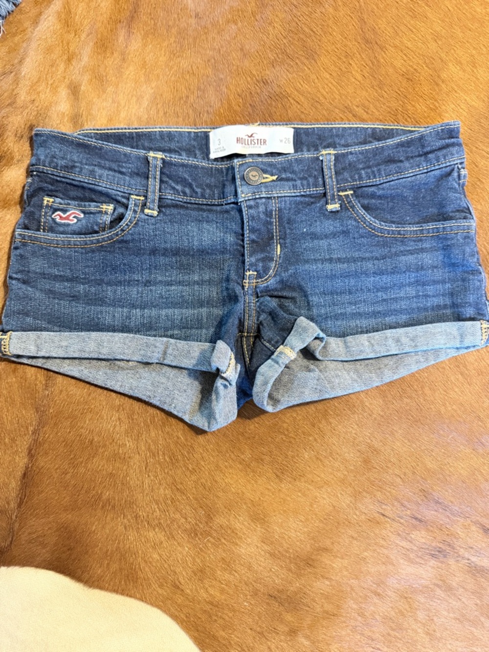 Hollister Women's Indigo Roll-Cuff Denim Shorts
